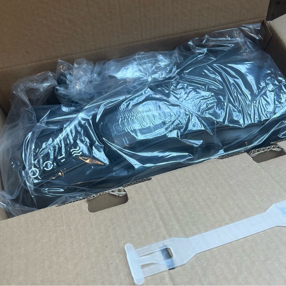 NWT Snailax shiatsu massager - Picture 7 of 8